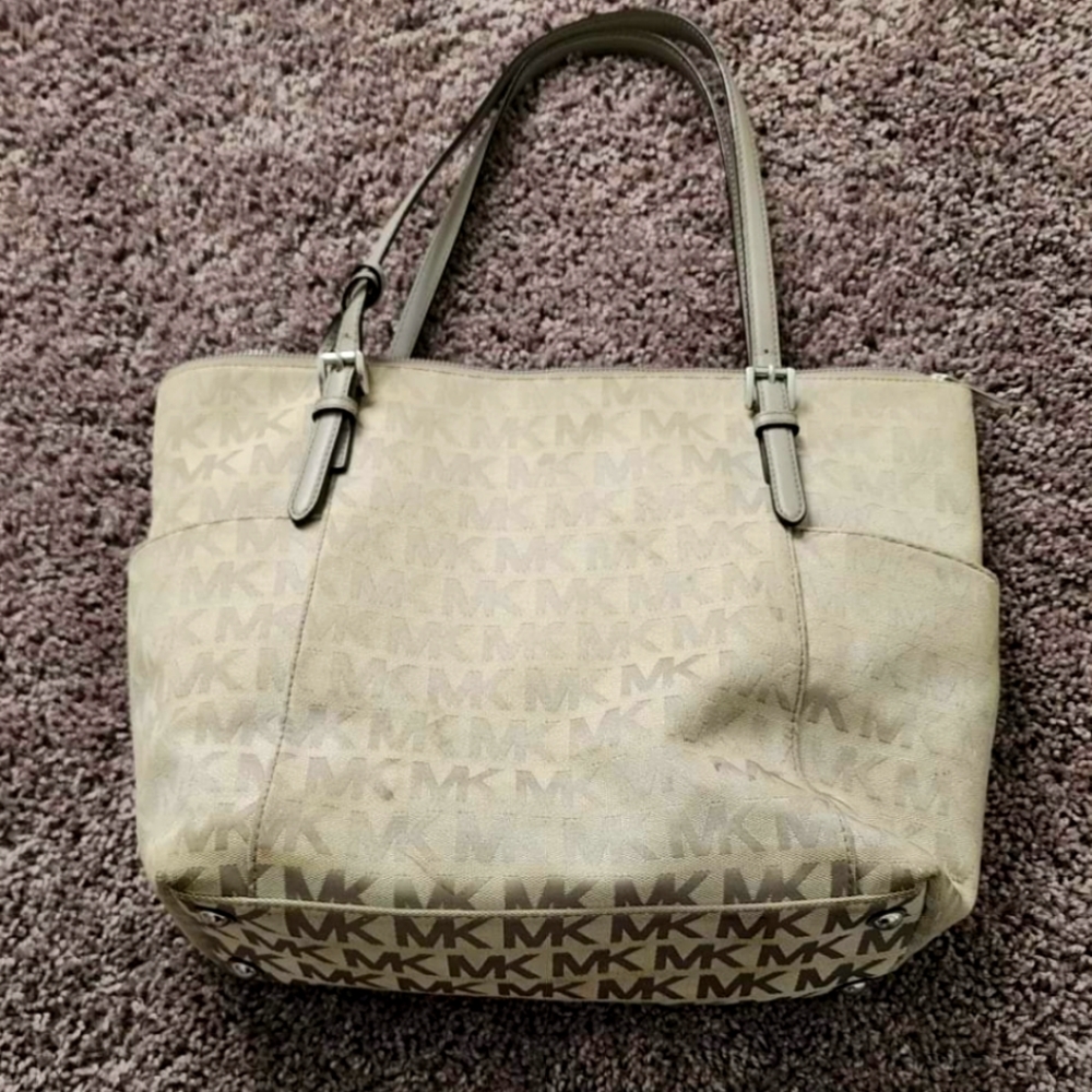 MK pocketbook
